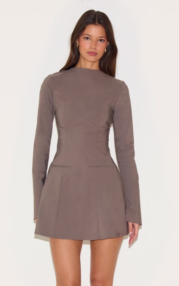 69cad2588818b207d02fcfbfefcb398acf8da150_CNM2780_1_mushroom_stretch_woven_boat_neck_flare_sleeve_shift_dress