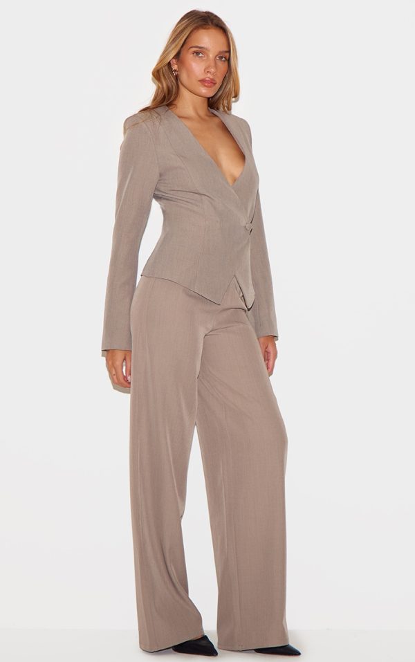 6b72076b92226b3fe1c5354996760e6067aae419_CNL9307_3_mint_tailored_cinched_woven_asymmetric_blazer