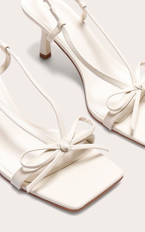6d1737c68d21e3e427c58ad44674e0045ae78308_CNJ9396_4_cream_pu_square_toe_bow_sling_back_mid_heeled_sandals