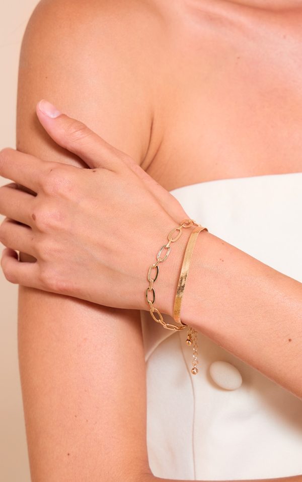6ead94af541238bd4a370ced358cee3cad2e416a_CNN3219_1_gold_multi_layered_chain_bracelet