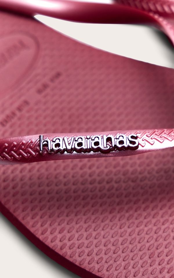 707207154a5fd55cb3fdbe002d86cd229b7a1624_CNM1817_3_burgundy_havaianas_slim_square_logo_flip_flops