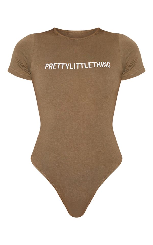 72c86ed42534c7408a3983a7f10fce243bc826e5_CNF2380_5_prettylittlething_logo_sage_khaki_short_sleeve_bodysuit