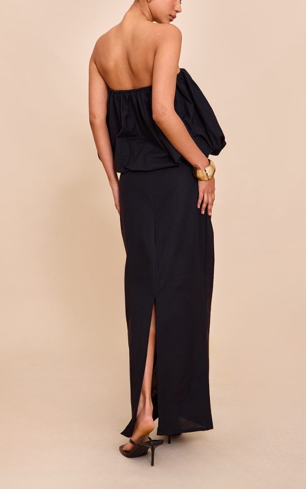 7335c932b18db9765e51fdf7179be12a501489bc_CNM3911_3_black_a_line_maxi_skirt
