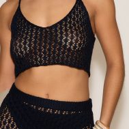 7574538f74ba6dd5ec016c4508ee583ce13f883d_CNM3364_4_black_crochet_knit_crop_top