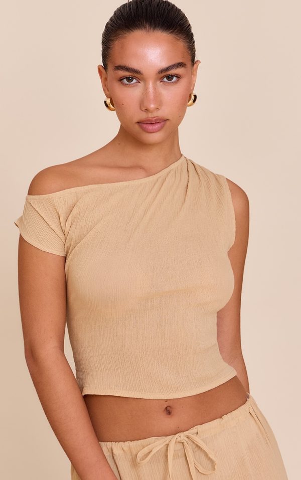 77ea2632962e97bb11e9f188f91ea2ee7a2a9b05_CNM6088_4_sand_cheesecloth_off_the_shoulder_asymmetric_top