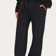 7df3f01b2524a20f7a284f2b7d0844480b4f6d52_CNG6139_2_petite_black_wide_leg_seam_detailed_joggers