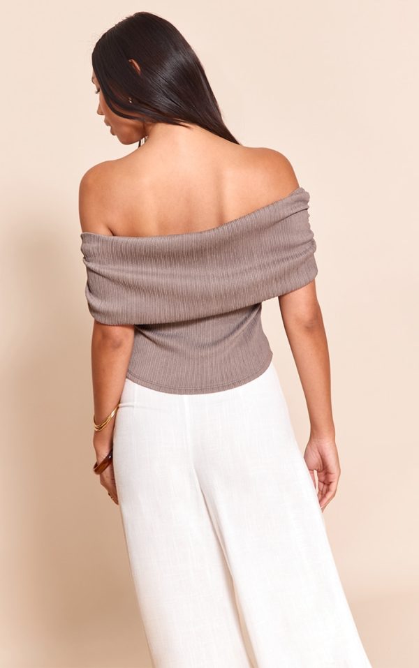 80d906cb778b02ca4b7e14049e05efbdc53fc62a_CNN0220_2_mushroom_textured_bardot_fold_over_detail_long_top