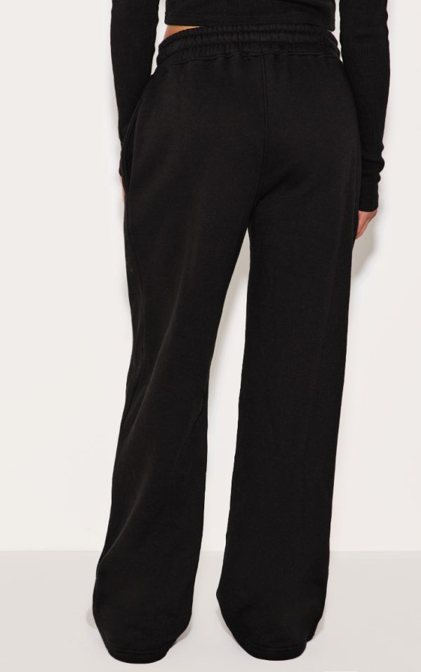 81fe62c027bb993fabd616334d7831cd697d8296_CNL9658_3_black_straight_leg_sweat_joggers-1