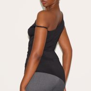 825eb870645edcd3932063840f9dee1ec06e023b_CNM4273_2_black_ruched_detail_asymmetric_slinky_long_top