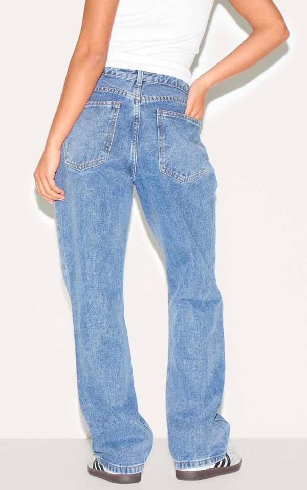 8386b6ab588de4c1f60f7ca447086e63285c6a28_CNM0075_3_prettylittlething_petite_mid_blue_wash_straight_leg_high_waist_jeans