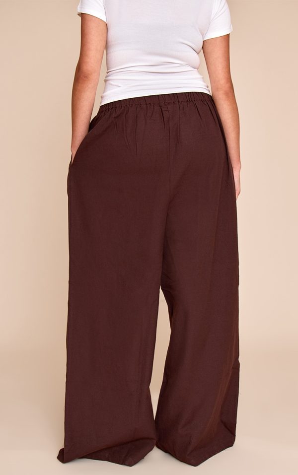 85a63d364b5b928ae422a34f56e48ab5a79148a2_CNM5116_3_plus_dark_brown_striped_slouchy_trousers