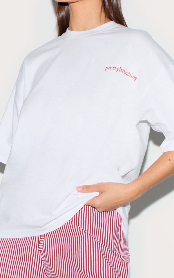 8780f8d744a961a6698c76866d32e715cd888183_CNM4250_4_prettylittlething_white_stripe_oversized_tee_short_pj_set