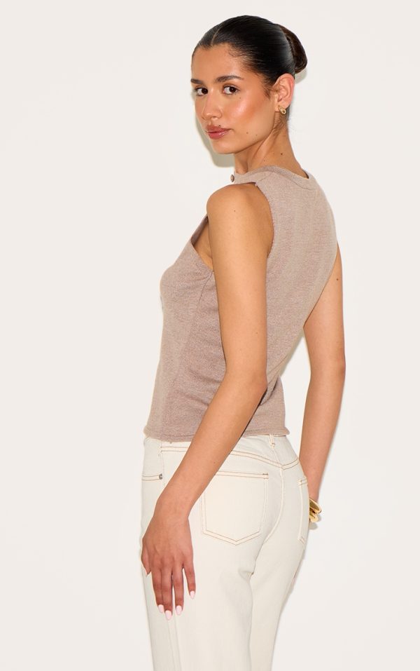 886a7fb1bce80833ea9cd1a35a35a7a143cb537d_CNN2000_2_tall_mocha_button_through_sleeveless_top
