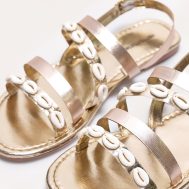 89d2b076fec2917c75596f6bc649579068241b79_CNJ4673_4_gold_wide_fit_real_leather_round_toe_shell_strap_sandals
