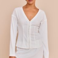 8eb260a5a576ffafe27a461203c43e61e969467f_CNM6999_1_petite_white_collarless_hook_and_eye_cinched_waist_long_top