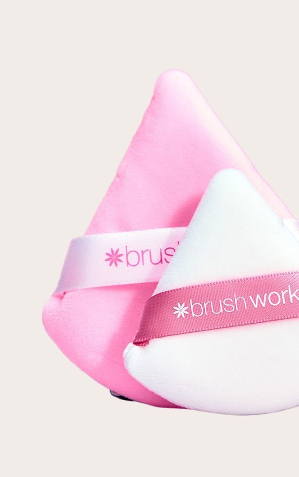 8f842cac6d286eecf66c22fb953b3821e73a3446_CNE3191_4_brushworks_pink_triangular_powder_puff_duo
