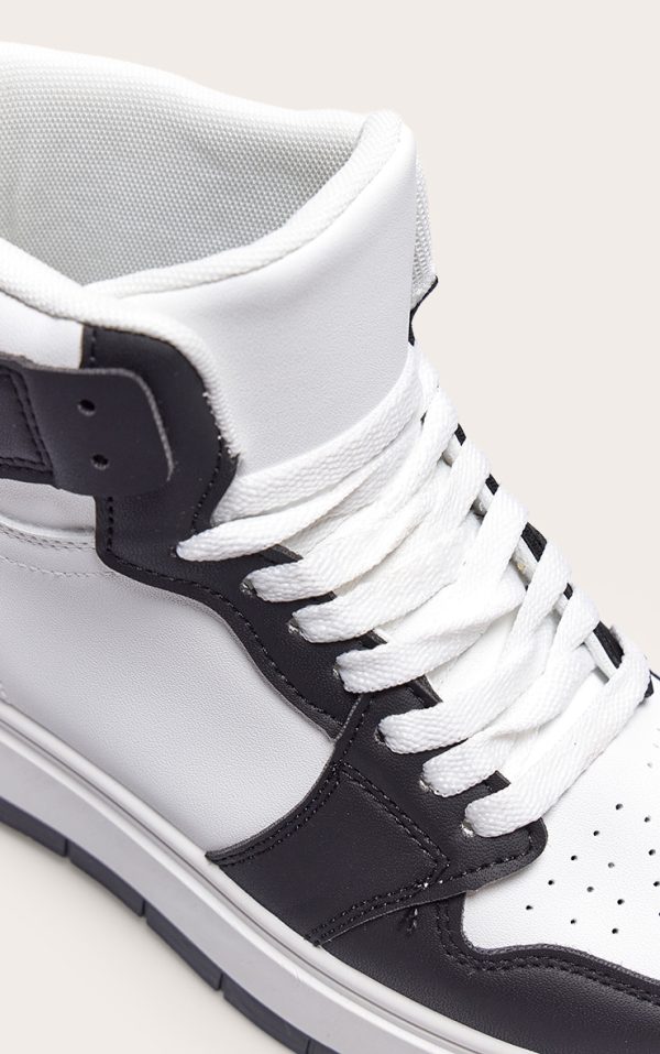 95e4f79bd7db9f346715154a87e974444aa581a3_CNF8114_4_monochrome_hi_top_lace_up_platform_trainers