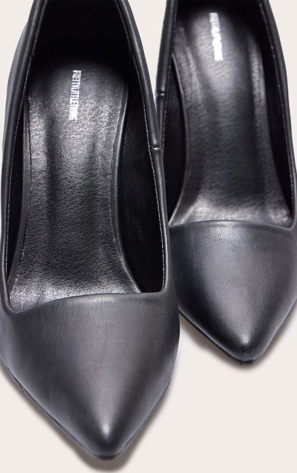 96b44fbb33e20db56accf379e7bf7647646eeafb_CNH3750_4_black_matte_pu_point_toe_high_heeled_courts