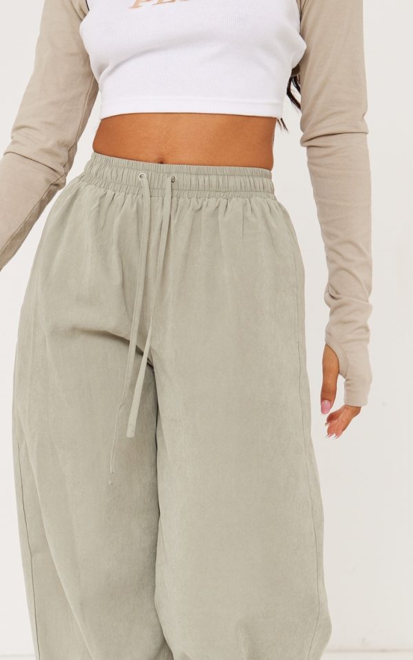 9acc5df2dd2ca26edbb1c75bef6da78bd3d9d592_CNF8694_4_petite_pale_green_peach_skin_cargo_trousers