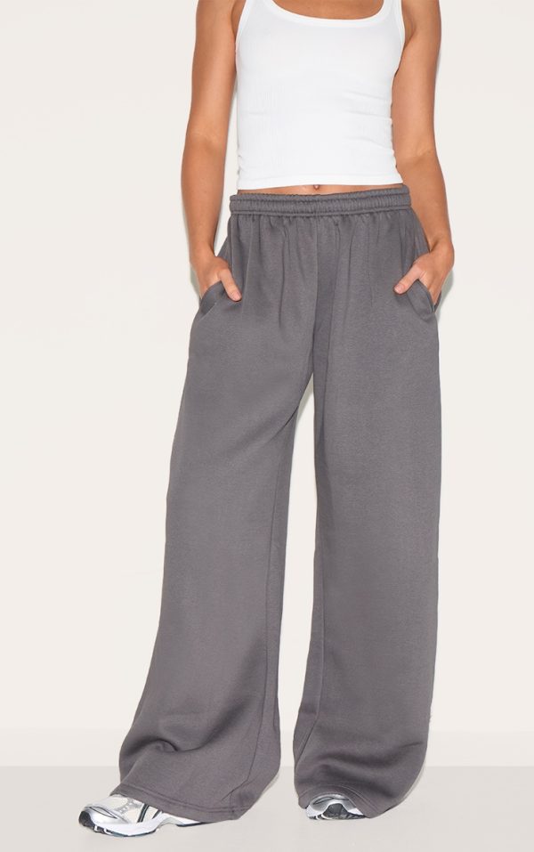 9cbc09a0d33cdcf020d4ef5f2b50396990b74ff4_CNG9067_2_tall_charcoal_wide_leg_joggers