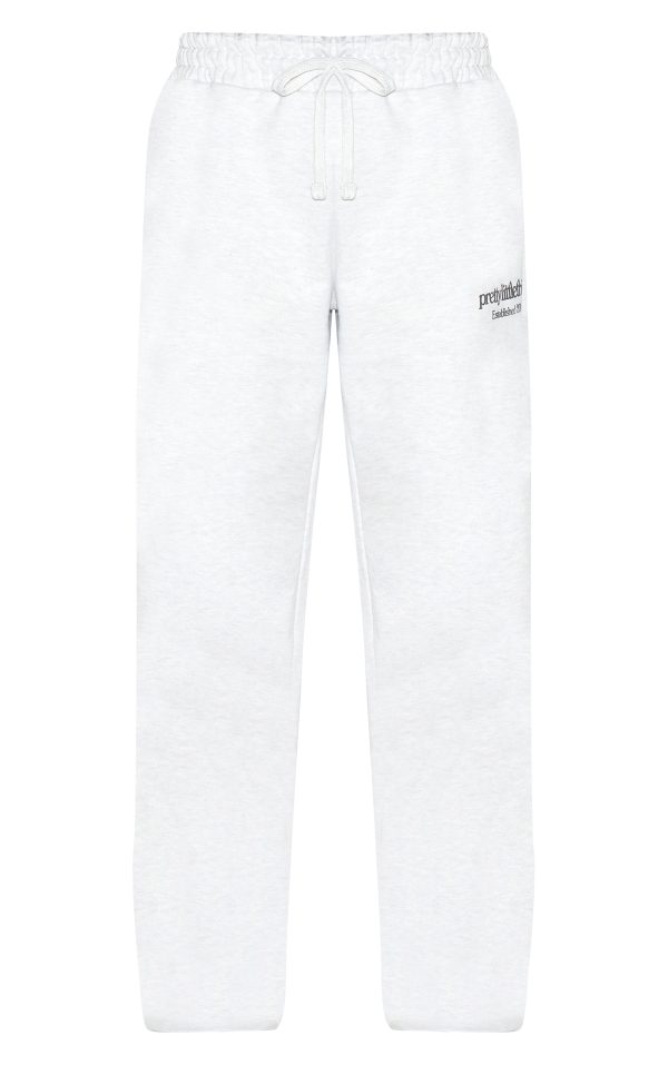 9d3463e0f23004242316106c265d1064914e4084_CNK1757_5_prettylittlething_ash_grey_premium_print_wide_leg_joggers