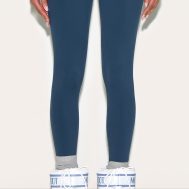 9d854c53ac98aa668121c1a9953e1e12392091e4_CNI7883_5_moon_boot_grey_and_white_icon_low