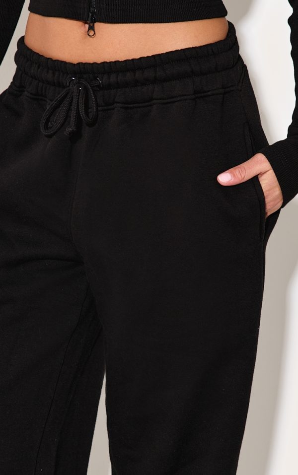 a232b656c78857073f4c4f7735e3d5b0fb6e338c_CNL9658_4_black_straight_leg_sweat_joggers-1
