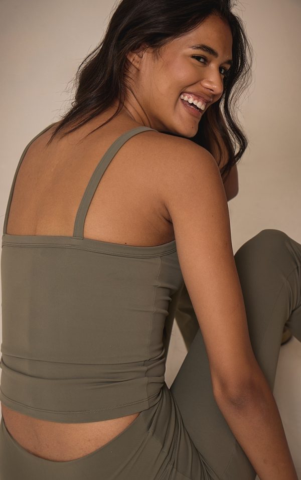 a25b364d9ff218c6385d0234032da9b70915e896_CNF1031_2_olive_ultimate_sculpt_strappy_gym_vest