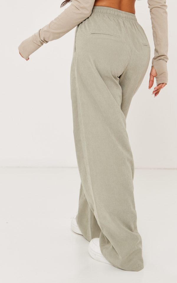 a41aec6b7febf58ecb682606394bfe31d7b13d3e_CNF8694_3_petite_pale_green_peach_skin_cargo_trousers