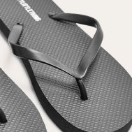 a5380b1efee68d5b374907bca0dfe377f51b01d4_CLU2212_4_prettylittlething_black_flip_flops