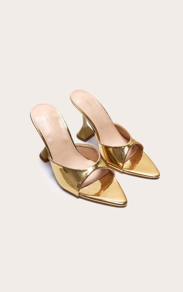 a6220e49c3d4d3f0d086d91bc54b71f8490aa67c_CNC7139_2_gold_pu_patent_pointed_toe_square_mid_heeled_mules