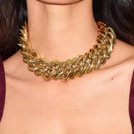 a705215ff5c8ab6115a335ff9a65ba246b3488d2_CMW1001_3_gold_extra_chunky_chain_detail_necklace