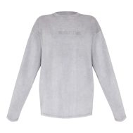 abf95355f4c97f2975067c19a33206838fe948a4_CNK5267_5_prettylittlething_light_grey_embossed_logo_washed_long_sleeve_t_shirt