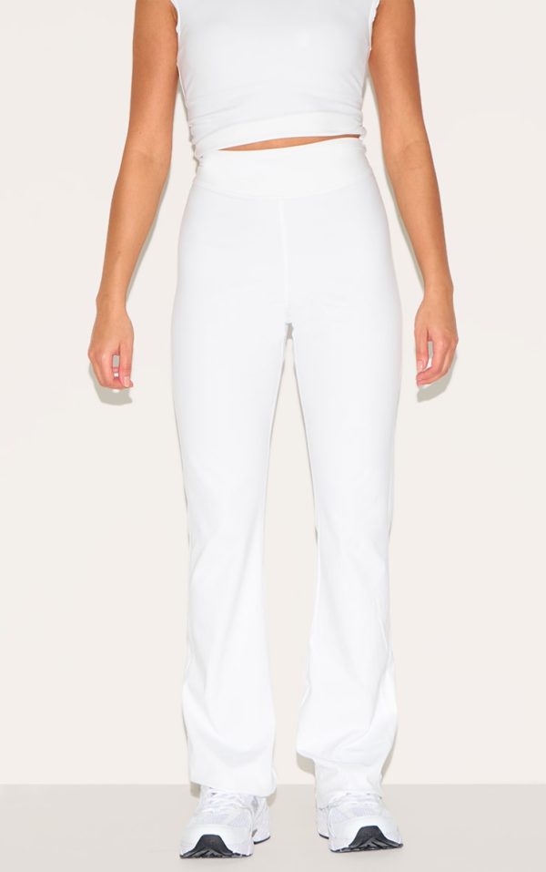 ad7e9d889042b78d82622d401ee553388d0f2abe_CNK9468_2_petite_white_contour_sculpt_flared_trousers