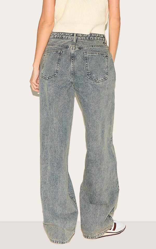 aeebe13b75e76dd773e9d5db1601ec23d1b1d1ed_CNM0948_3_vintage_mid_rise_straight_leg_jeans