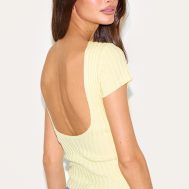 af353fb4f566637ee81a30824667b08c8a17d138_CNM7671_2_butter_cream_rib_knit_backless_top