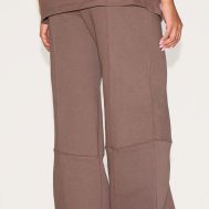 af44183dd94011ccd2df92798f694ee1f7e91428_CNG6167_3_prettylittlething_maternity_chocolate_logo_wide_leg_joggers