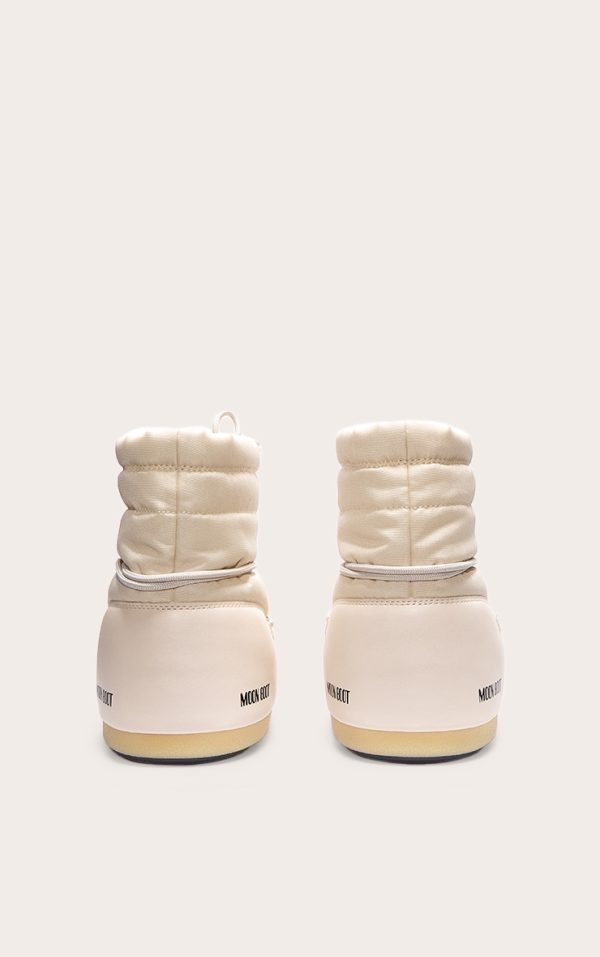 b02a103ffea443d5aeb3dc8160398883c6be1d65_CNI7880_3_moon_boot_cream_evolution_icon