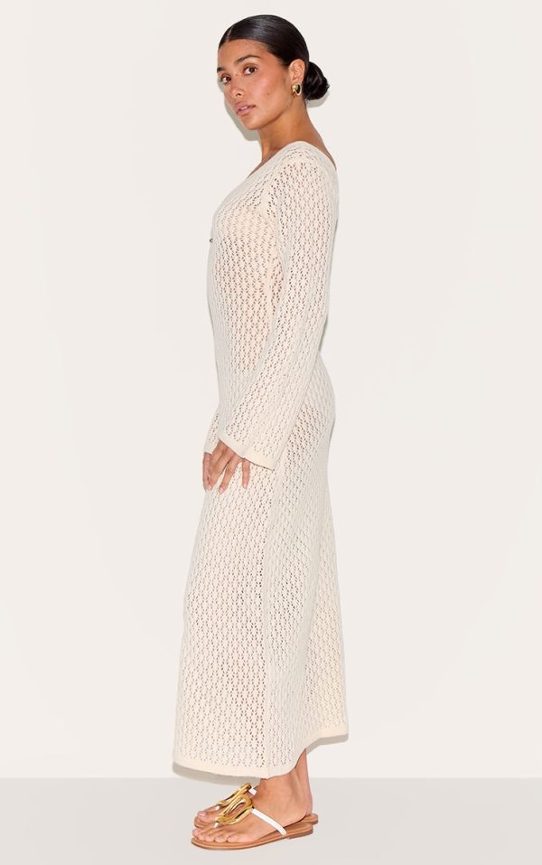 b205fbe2e08b0ae26f9ef29ad952f80deb255ecb_CNM4656_3_petite_cream_knit_v_neck_maxi_dress