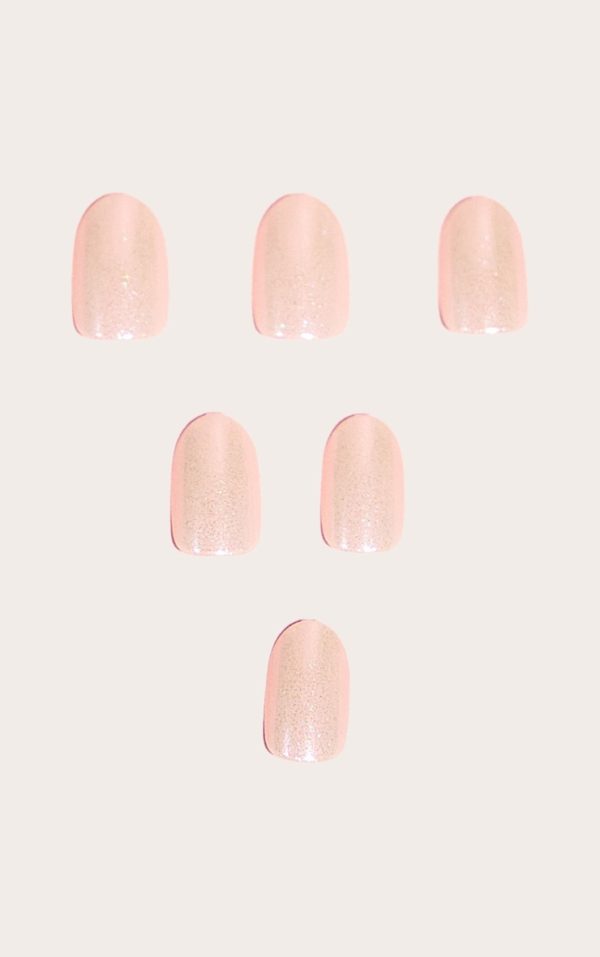 b5eaf9932b437adbbc83ea46e7c840e72e634646_CNK6531_2_opi_press_on_nails_throw_me_a_kiss