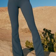 b71fd803c5f0f277975c78f74e424e8a6c4d3786_CNH1744_2_midnight_blue_sculpt_flare_yoga_pants