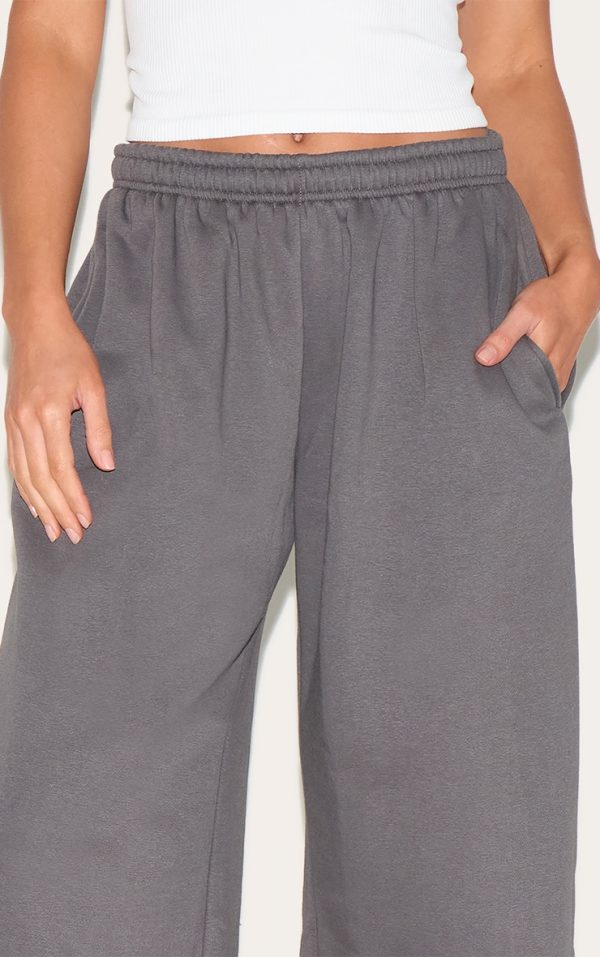 b7477c34e417e53be419b2559358a4106c07872c_CNG9067_4_tall_charcoal_wide_leg_joggers