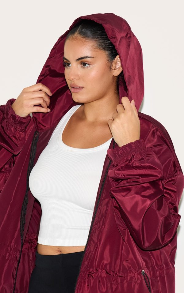 b8834de04198966eac592aceda69a5a5c8c844b4_CNL8706_4_plus_burgunday_toggle_detail_midi_windbreaker