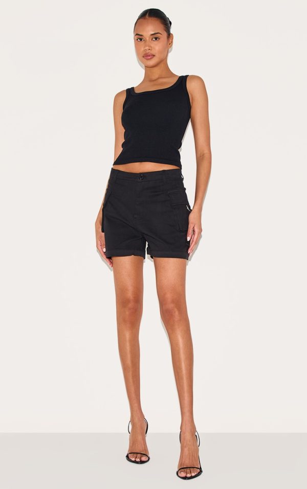 b9163141e7f1d1b06b178f14cbf226c74d3ba94e_CNA3623_1_black_woven_twill_pocket_detail_cargo_shorts