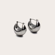 b95e0eeacbca56fde40b68c7c5f599051849fdfc_CNM0707_1_silver_chubby_huggie_hoop_earrings