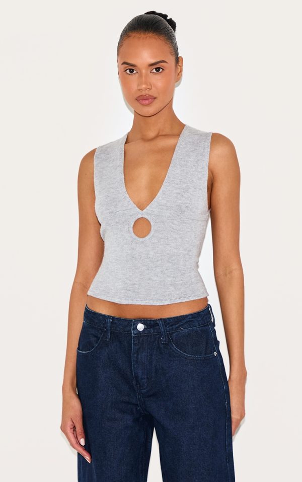 bb681839655617a0e0b3dd6fe9a34e6ca485c84d_CNL6081_1_ash_grey_soft_knit_plunge_detail_crop_top-1