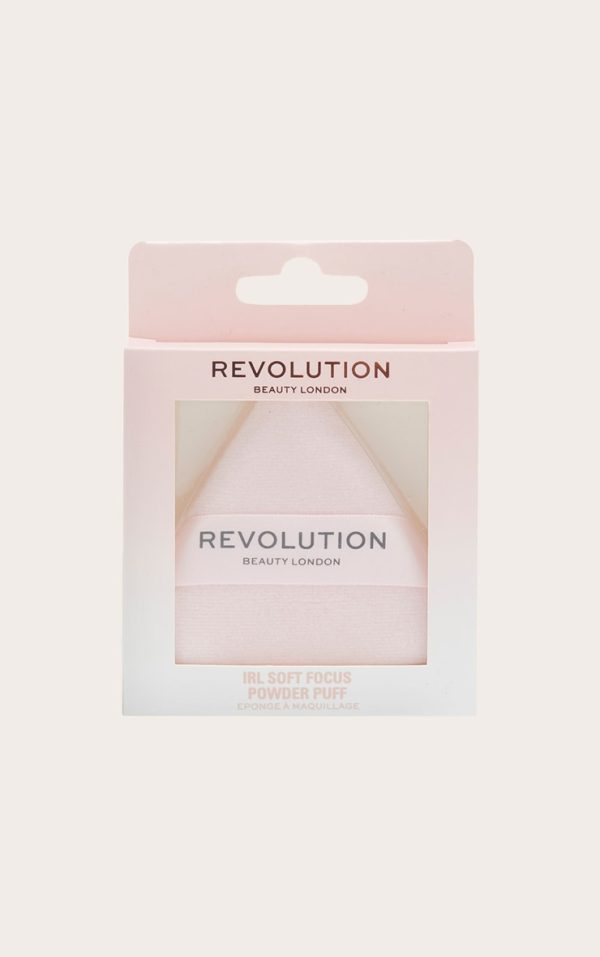 bbc018426b5e7f8bbf36594f1f72eeff5feaab77_CNH3687_1_revolution_irl_soft_focus_powder_puff