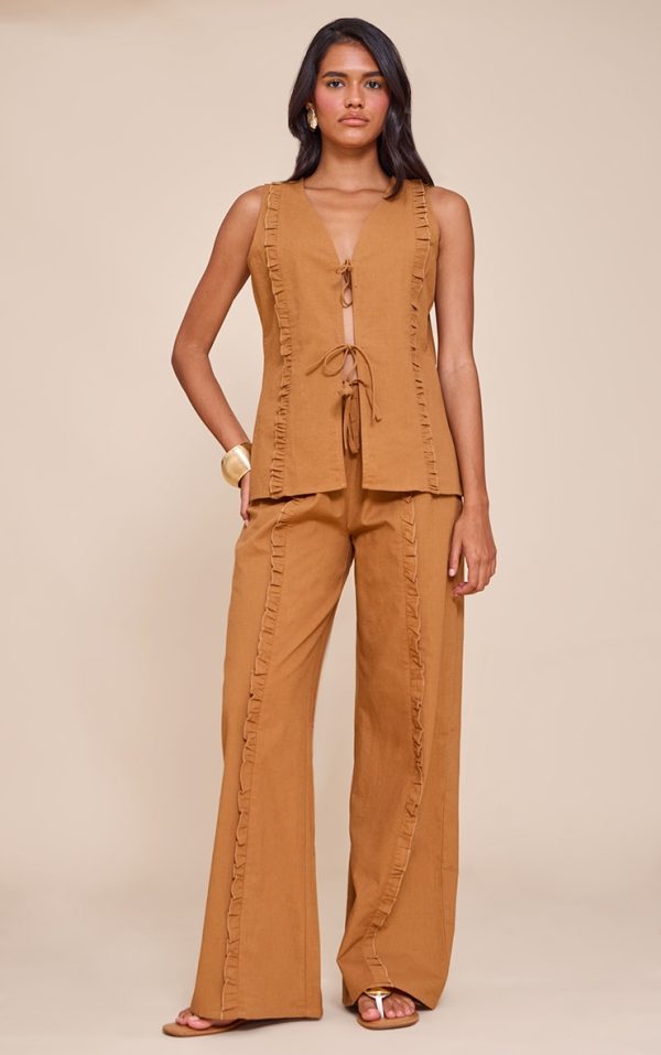 be928e41ab99016d14c40ea53c6e5064f155e530_CNM3936_3_tan_tie_front_sleeveless_top