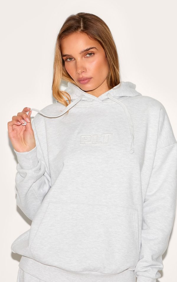 c04e9c7dda082bdad1b3d218c7e665b7a127e429_CNM4817_4_ash_grey_prettylittlething_premium_embossed_oversized_hoodie