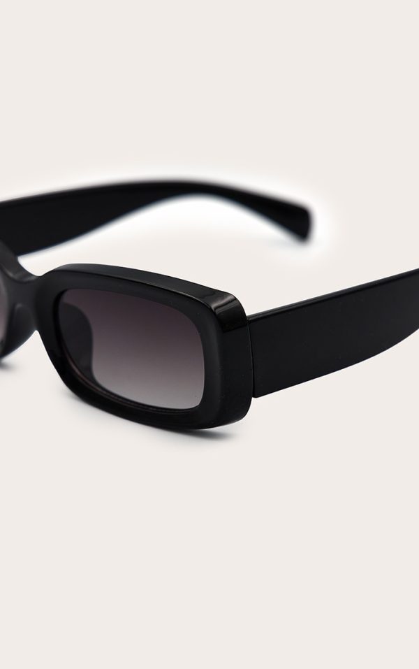 c352275d5e6e343d523e853d06113b24f89bde33_CNC4999_3_black_rectangular_slim_frame_sunglasses